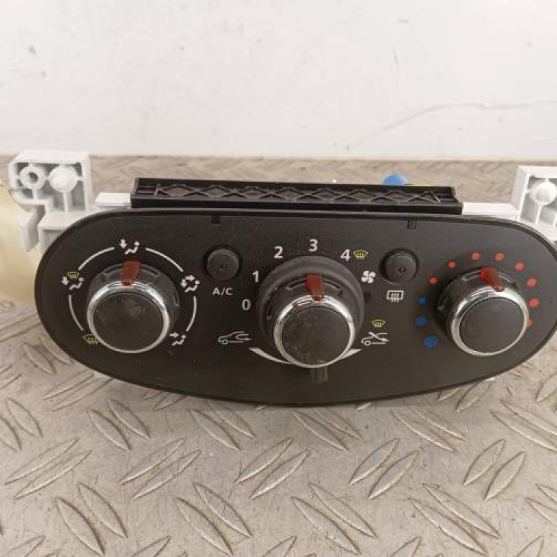 Commande chauffage DACIA DUSTER 1 Commande chauffage DACIA DUSTER 1