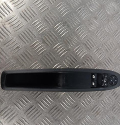 Interrupteur de leve vitre avant gauche DS DS3 Photo n°1