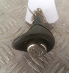 Bouton de coffre RENAULT TWINGO 1 Photo n°1