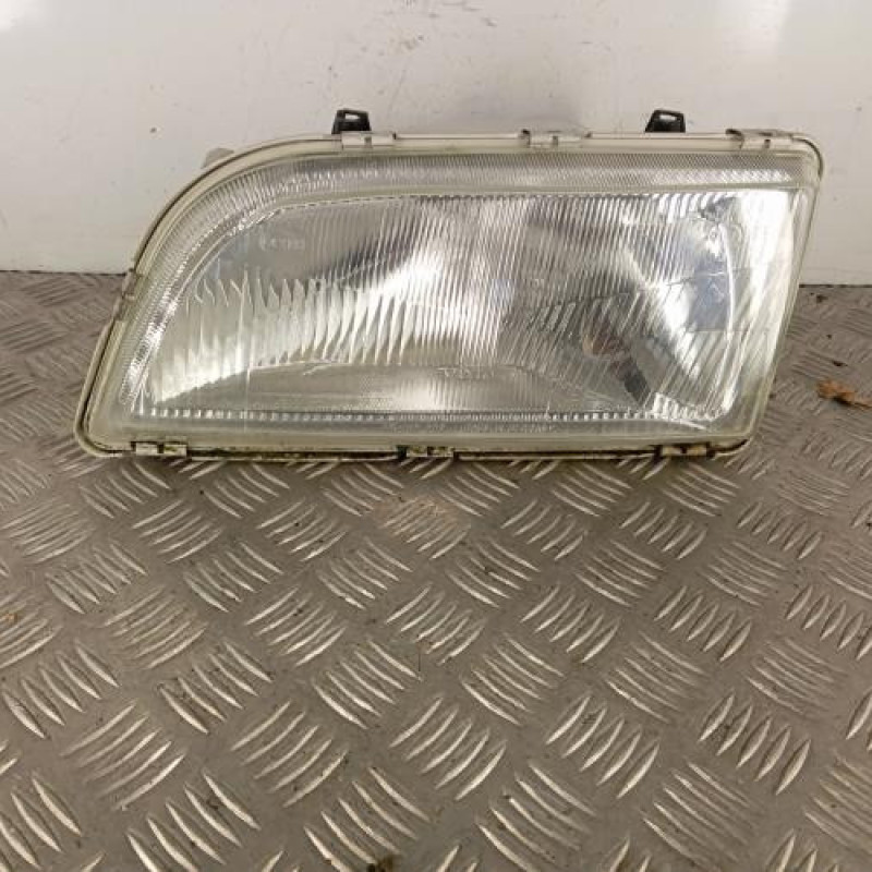 Optique avant principal gauche (feux)(phare) VOLVO V 40 1