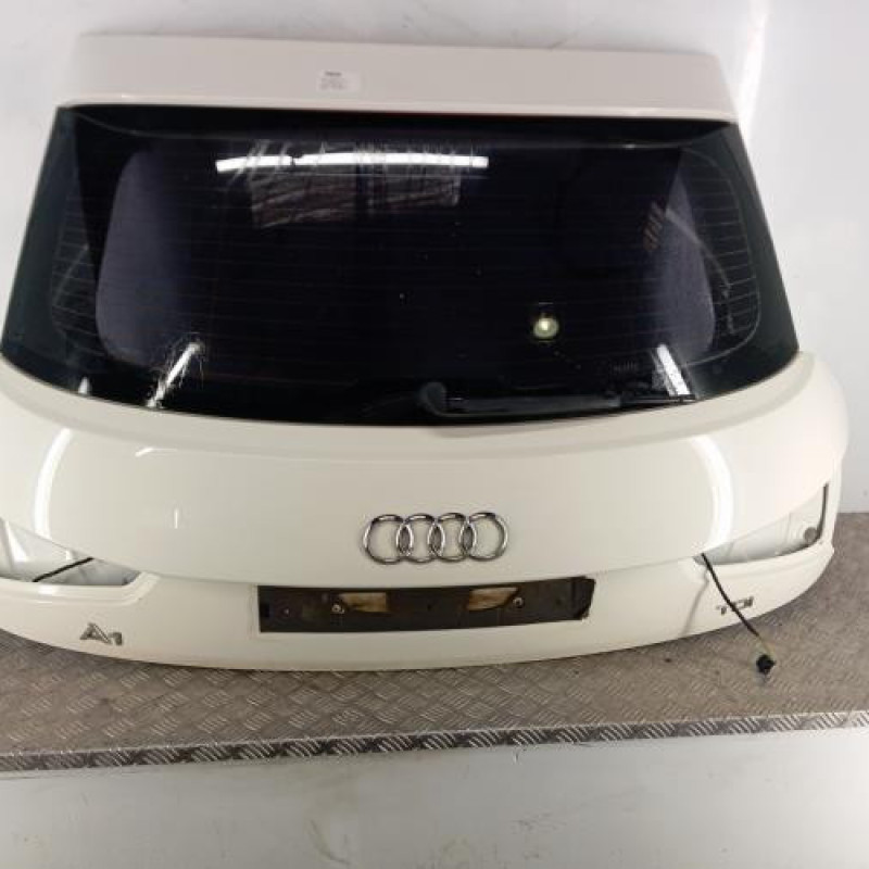 Malle/Hayon arriere AUDI A1 1