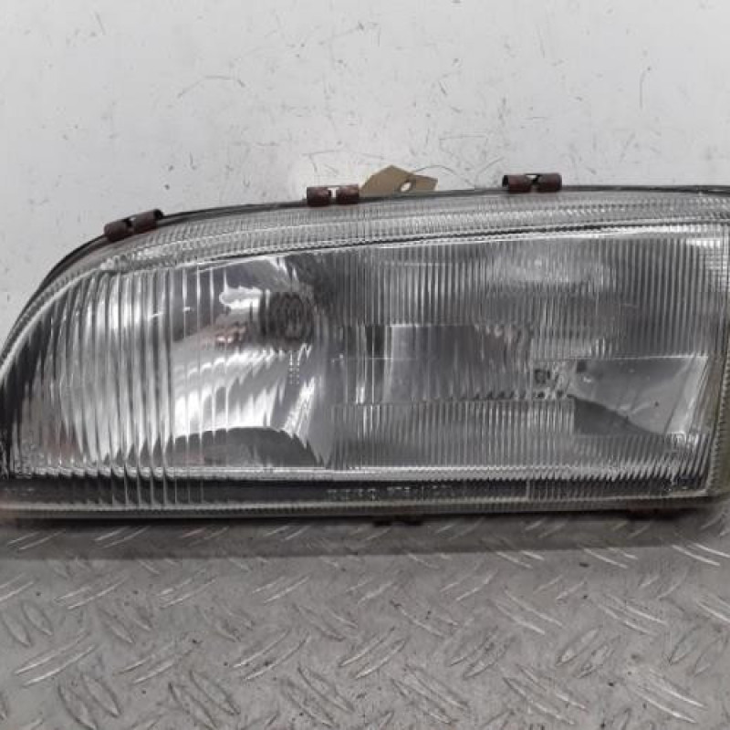 Optique avant principal gauche (feux)(phare) VOLVO C 70 1