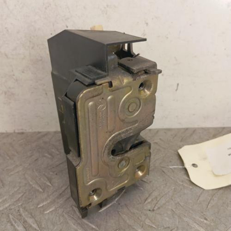 Serrure arriere gauche RENAULT MEGANE 1