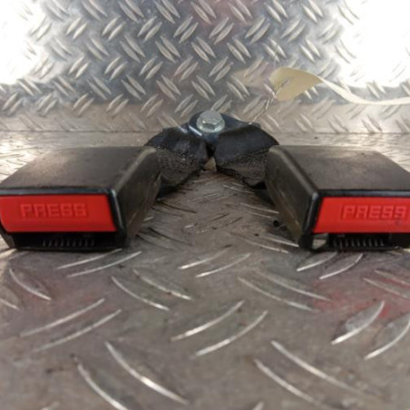 Attache ceinture arriere droit DACIA DUSTER 1 Photo n°1