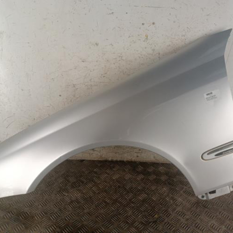 Aile avant gauche MERCEDES CLASSE CLK 209 Aile avant gauche MERCEDES CLASSE CLK 209