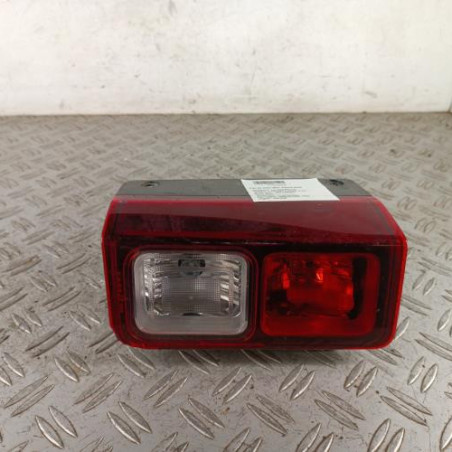 Feu de pare choc arriere droit RENAULT TRAFIC 3 COURT Photo n°1