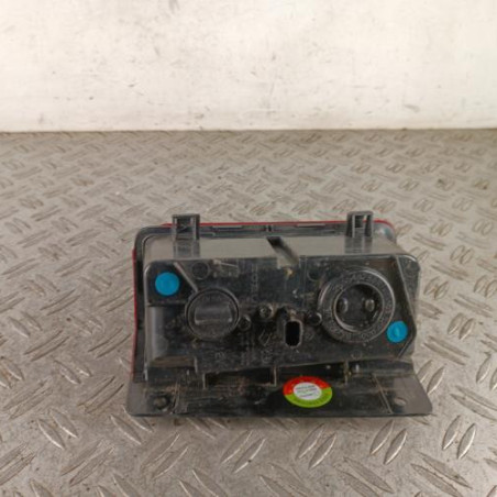 Feu de pare choc arriere droit RENAULT TRAFIC 3 COURT