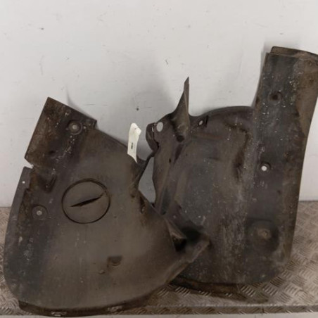 Pare boue avant gauche RENAULT MEGANE 2