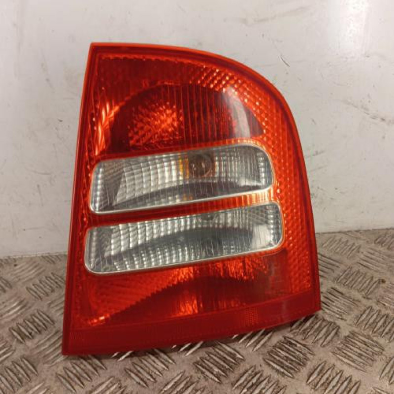 Feu arriere principal droit (feux) SKODA OCTAVIA 1