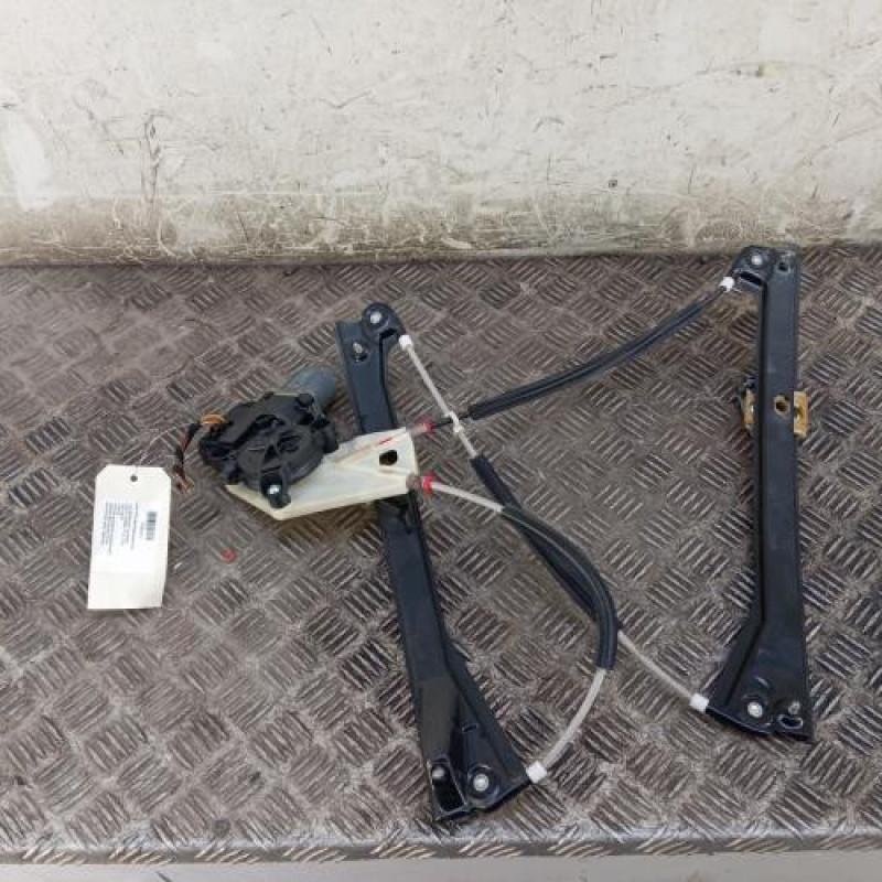 Leve vitre electrique avant droit VOLKSWAGEN POLO 5