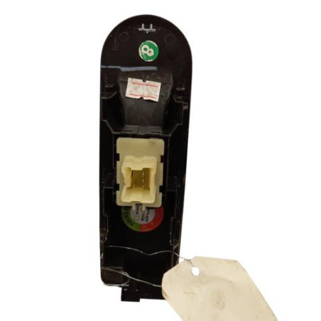 Interrupteur de leve vitre avant droit RENAULT CAPTUR 1