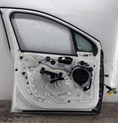 Porte avant gauche PEUGEOT 2008 1