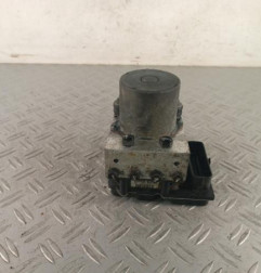 Bloc ABS (freins anti-blocage) AUDI A4 2 Photo n°1