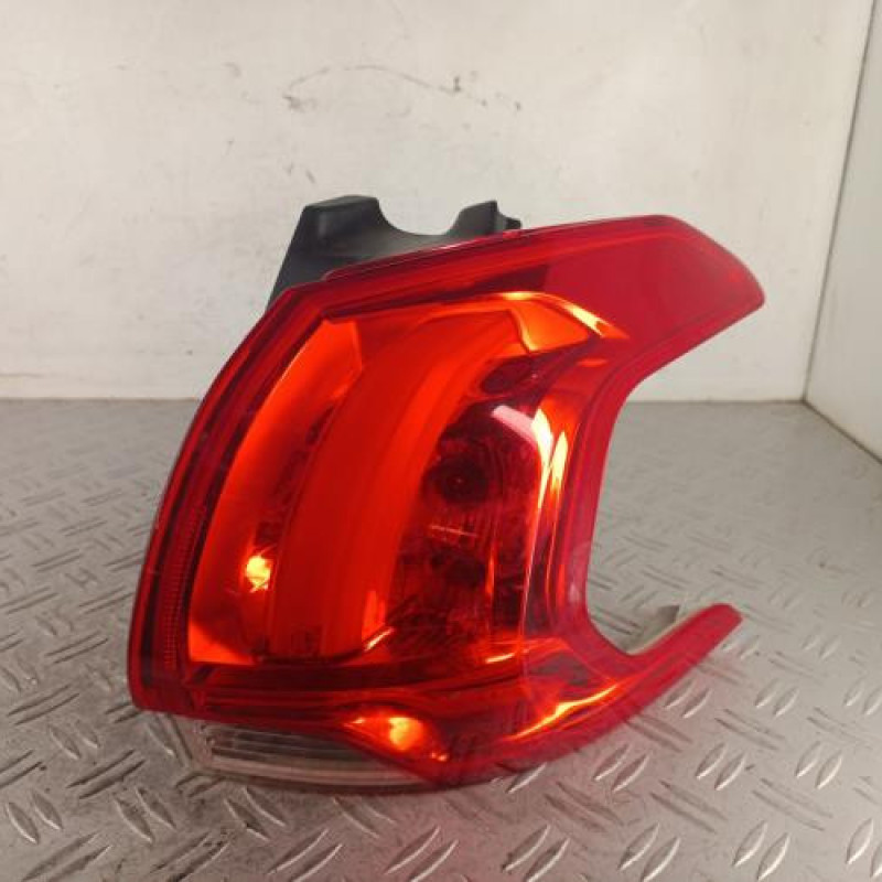 Feu arriere principal droit (feux) PEUGEOT 2008 1 Feu arriere principal droit (feux) PEUGEOT 2008 1