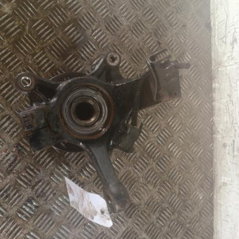 Moyeu avant gauche RENAULT MASTER 2