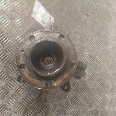 Moyeu avant gauche RENAULT MASTER 2