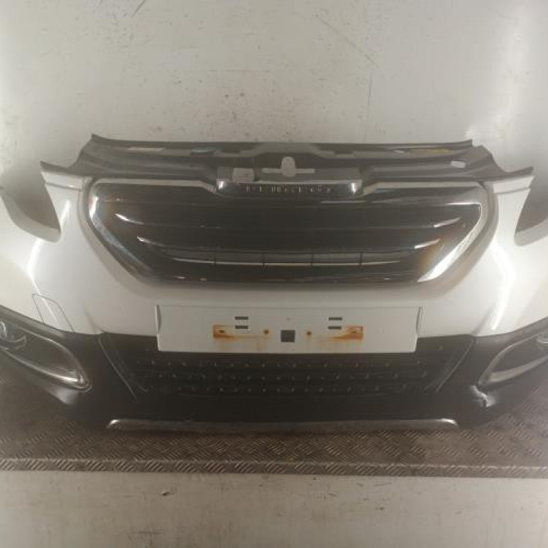 Pare choc avant PEUGEOT 2008 1