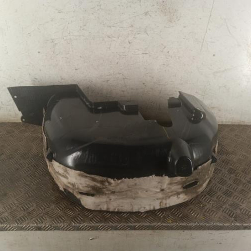 Pare boue arriere droit PEUGEOT 2008 1