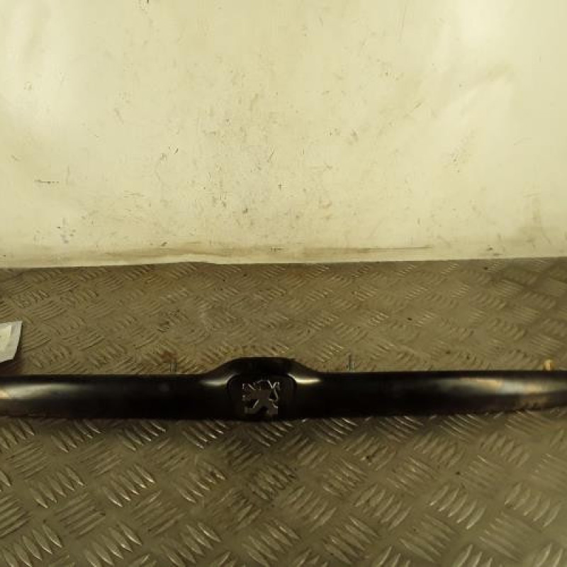 Baguette de coffre PEUGEOT 206 Baguette de coffre PEUGEOT 206