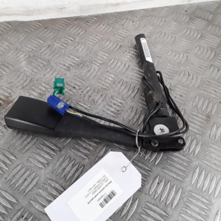 Attache ceinture avant gauche OPEL CORSA D Photo n°1