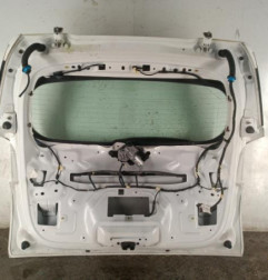 Malle/Hayon arriere PEUGEOT 2008 1