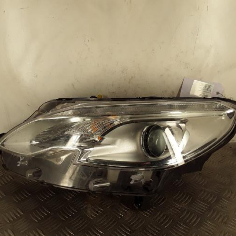 Optique avant principal gauche (feux)(phare) PEUGEOT 2008 1