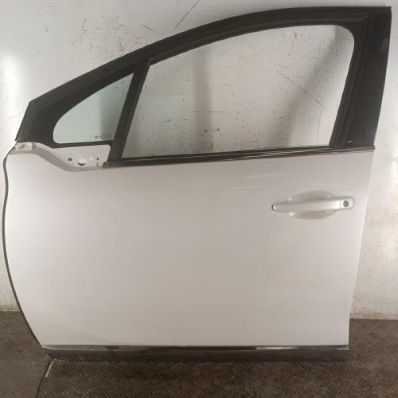 Porte avant gauche PEUGEOT 2008 1