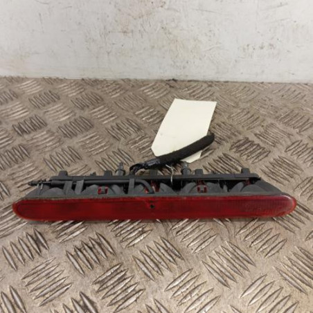 Feu arriere stop central PEUGEOT 206 Photo n°1