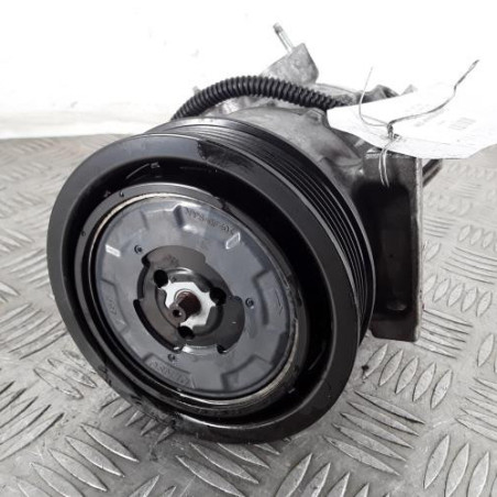 Compresseur clim PEUGEOT 308 2 Photo n°1