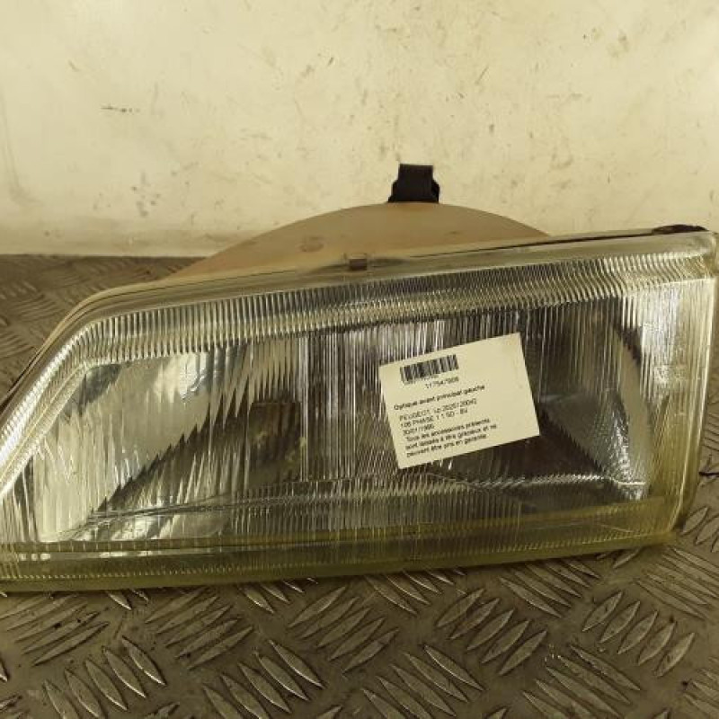 Optique avant principal gauche (feux)(phare) PEUGEOT 106