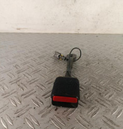 Attache ceinture avant gauche PEUGEOT 508 1 SW