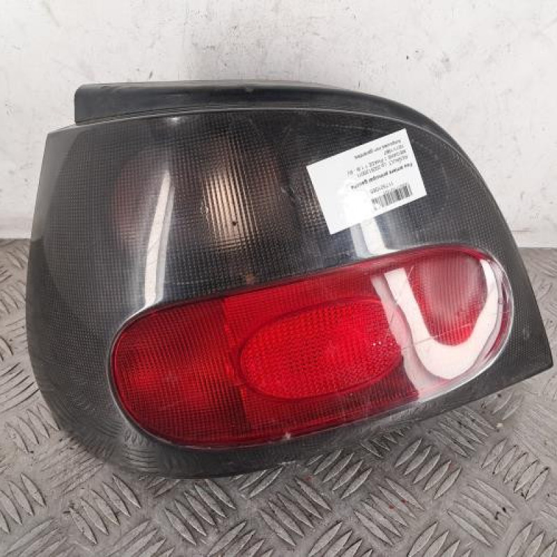 Feu arriere principal gauche (feux) RENAULT MEGANE 1