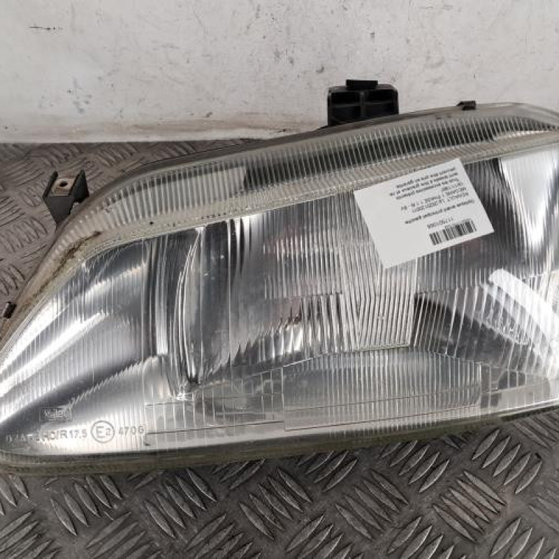 Optique avant principal gauche (feux)(phare) RENAULT MEGANE 1