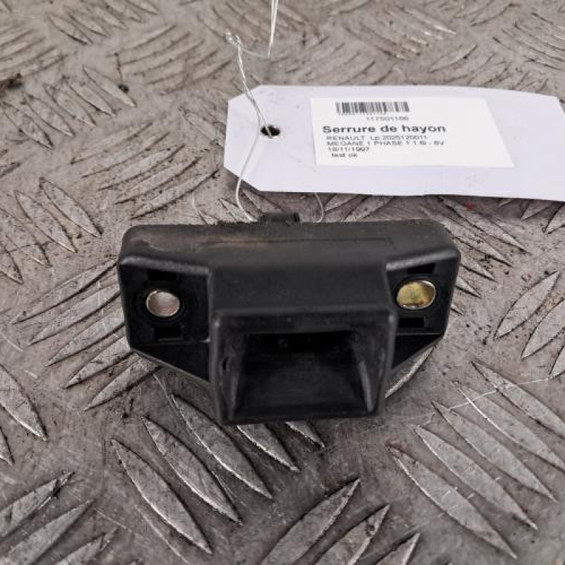 Serrure de hayon RENAULT MEGANE 1