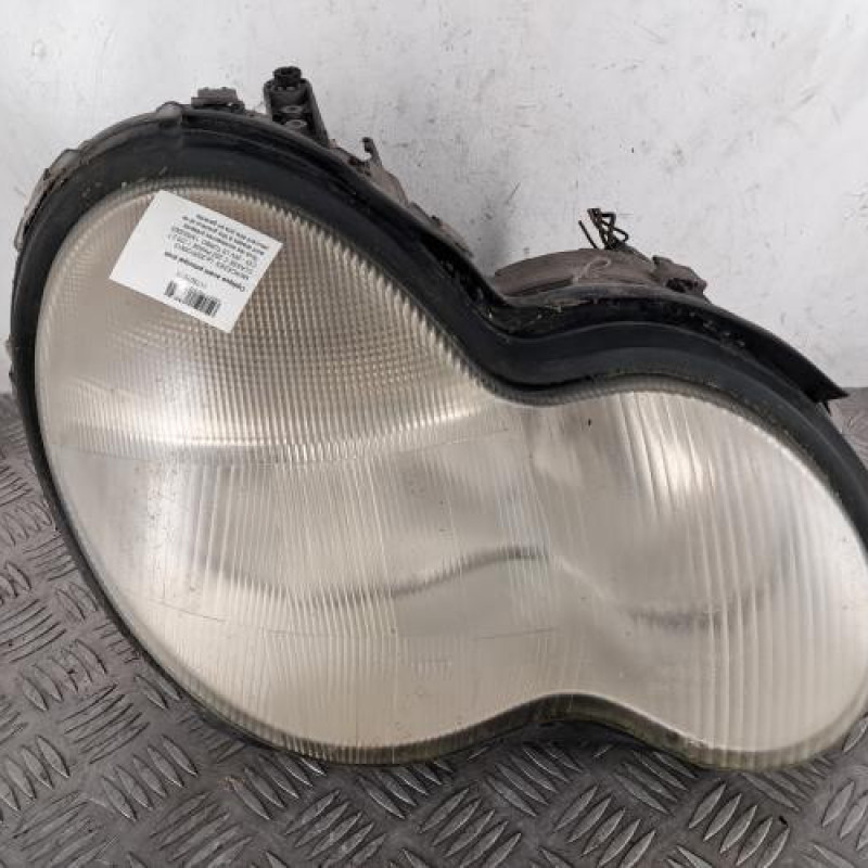 Optique avant principal droit (feux)(phare) MERCEDES CLASSE C 203