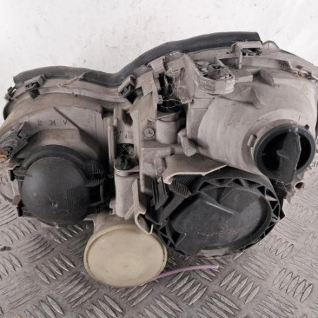 Optique avant principal droit (feux)(phare) MERCEDES CLASSE C 203