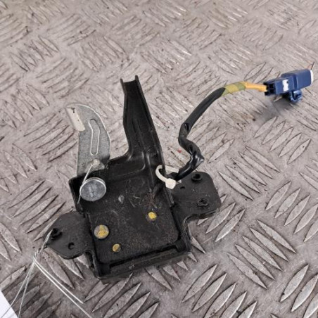 Serrure de hayon TOYOTA YARIS 2