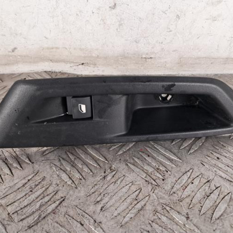 Interrupteur de leve vitre arriere gauche PEUGEOT 308 3