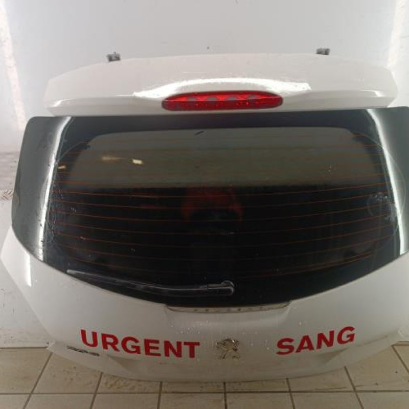 Malle/Hayon arriere PEUGEOT 208 1