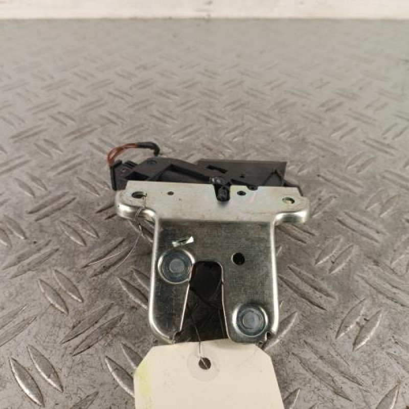 Serrure de hayon VOLKSWAGEN PASSAT 5