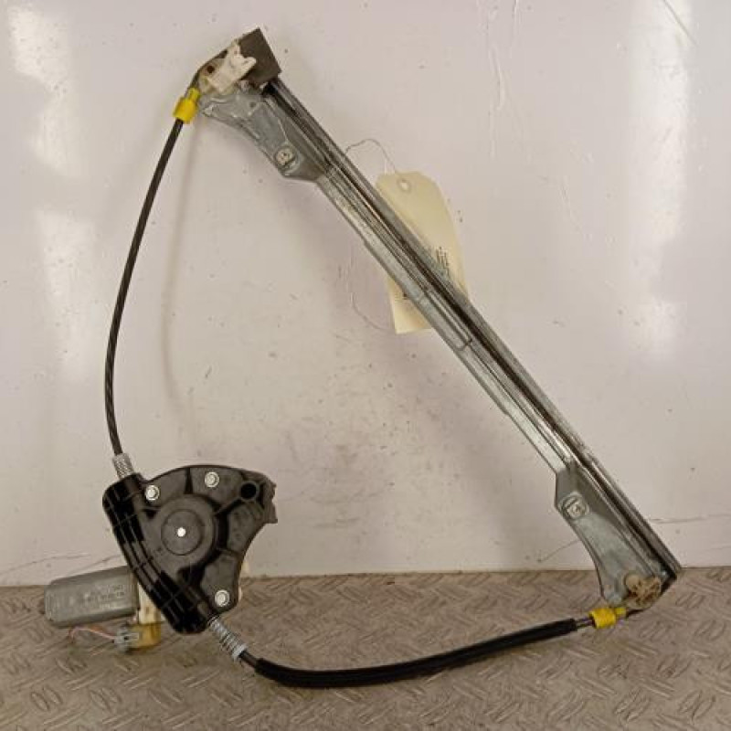 Leve vitre electrique avant gauche RENAULT CLIO 2 CAMPUS