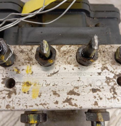 Bloc ABS (freins anti-blocage) HYUNDAI IX 20 Photo n°3