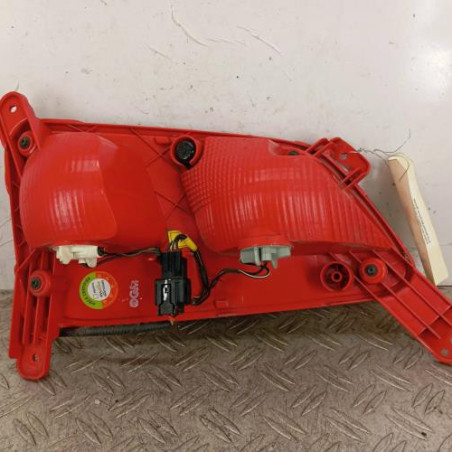 Feu de pare choc arriere droit HYUNDAI KONA 1