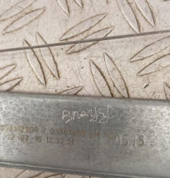 Leve vitre electrique avant gauche OPEL VIVARO 2 Photo n°4