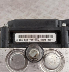 Bloc ABS (freins anti-blocage) OPEL CORSA D Photo n°3