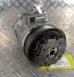 Compresseur clim OPEL CORSA D Photo n°1