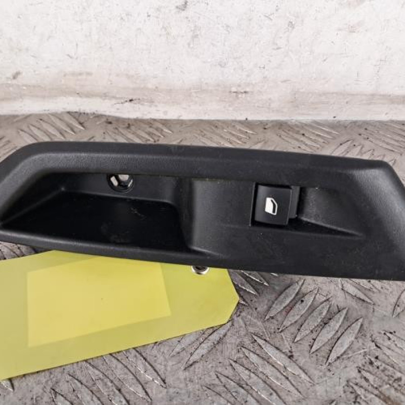 Interrupteur de leve vitre arriere droit PEUGEOT 308 3