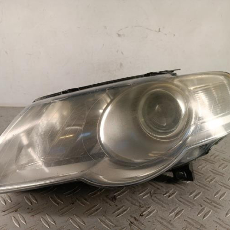 Optique avant principal gauche (feux)(phare) VOLKSWAGEN PASSAT 5