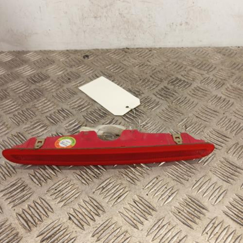 Feu arriere stop central RENAULT LAGUNA 2 Feu arriere stop central RENAULT LAGUNA 2