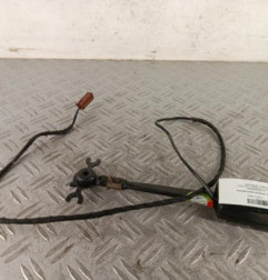 Attache ceinture avant gauche FORD GALAXY 2 Photo n°1